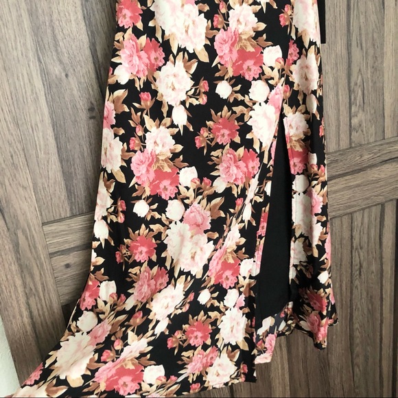 Lulus Moment of Chic Black Floral Print Satin Lace-Up Midi Dress - Picture 5 of 8